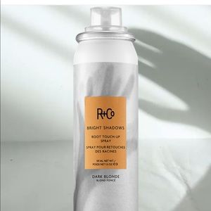 R+Co Bright Shadows Root TouchUp Dark Blonde